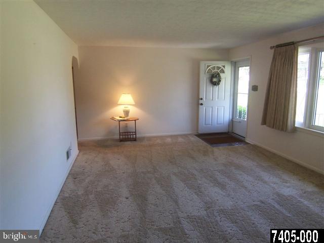 672 Marion Road York, PA 17406 - Photo 8 of 25 Gallery Image 8