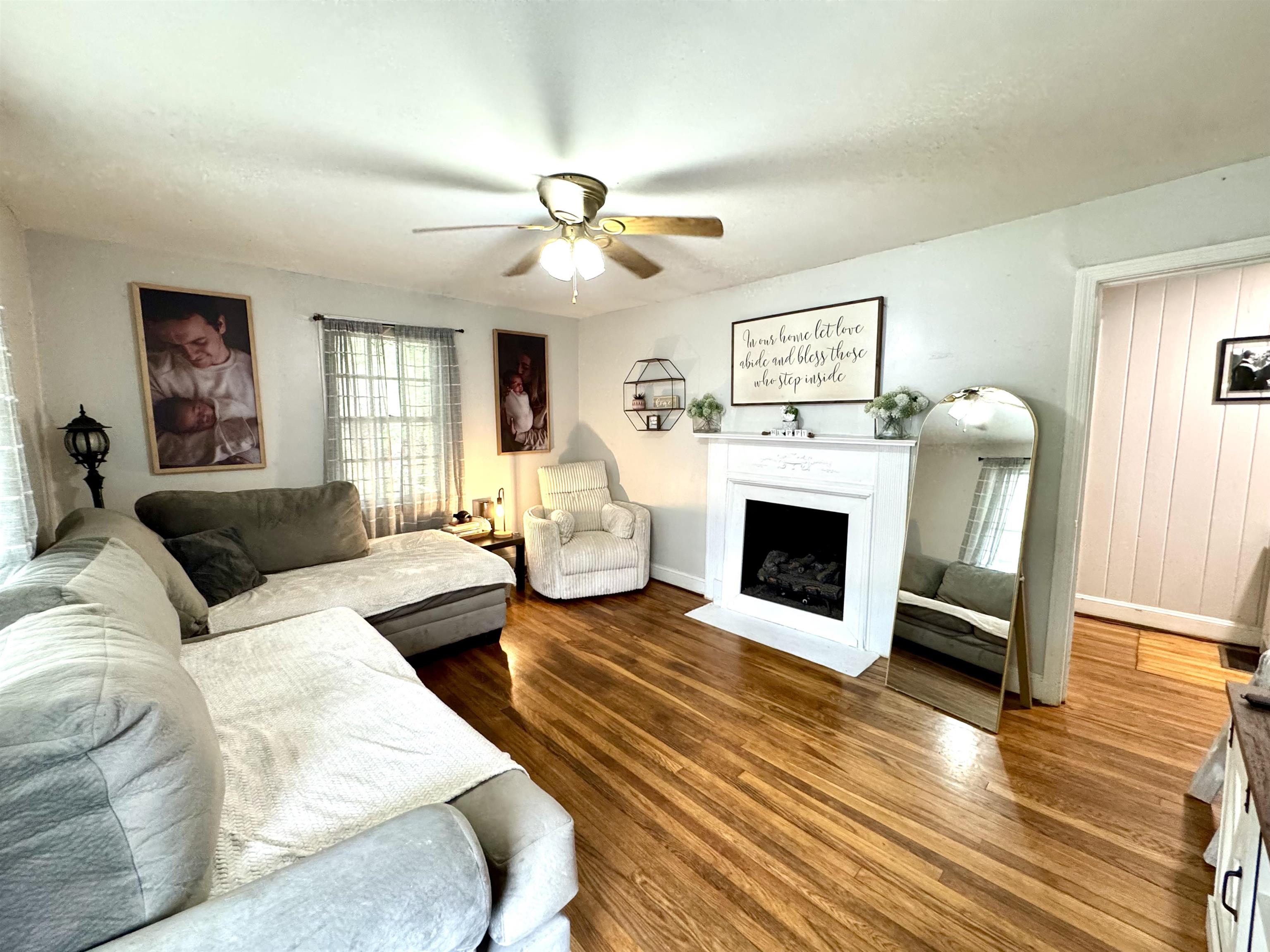 412 East Montgomery Street Gaffney, SC 29340 - Photo 2 of 20