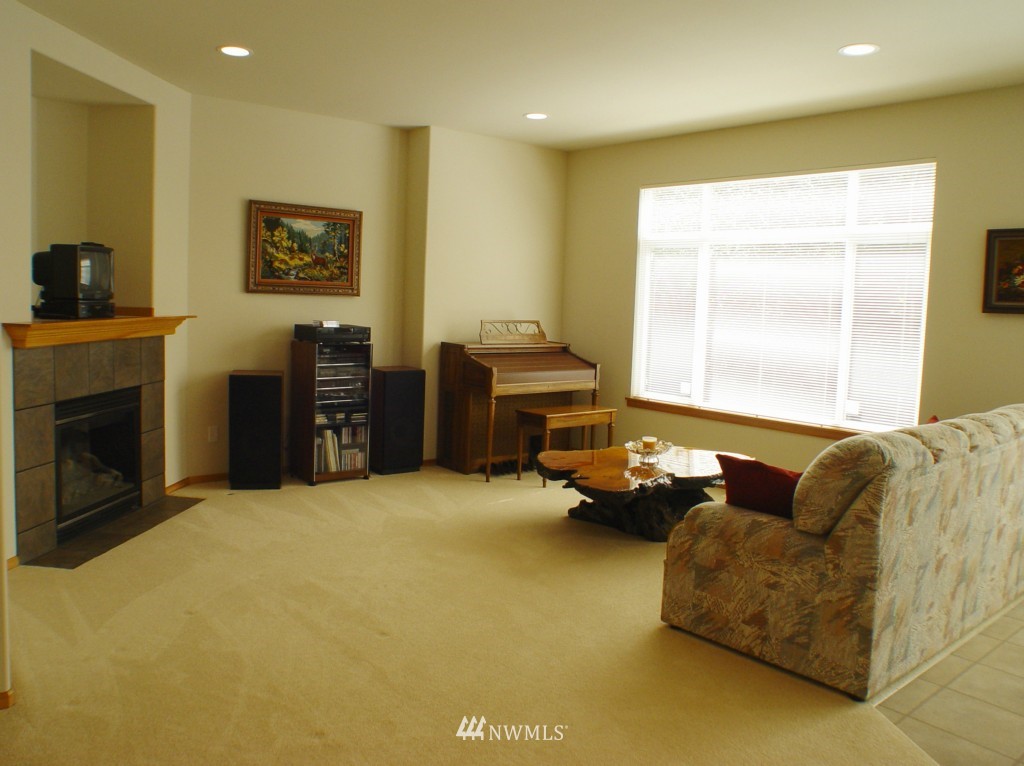 5915 Southeast 2nd Court Renton, WA 98059 - Photo 14 of 20