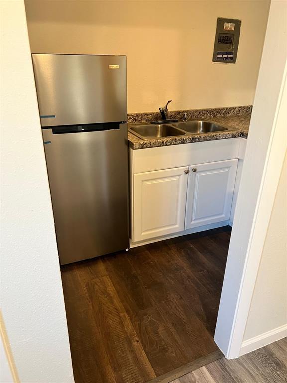 6707 Elam Road Dallas, TX 75217 - Photo 17 of 18 a view of washer and dryer