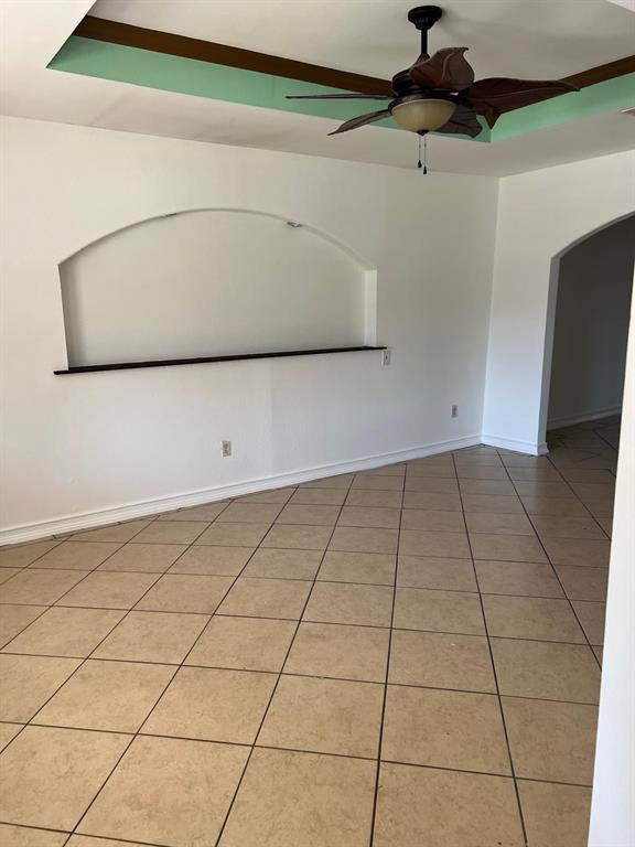 6707 Elam Road Dallas, TX 75217 - Photo 4 of 18 a view of a utility room