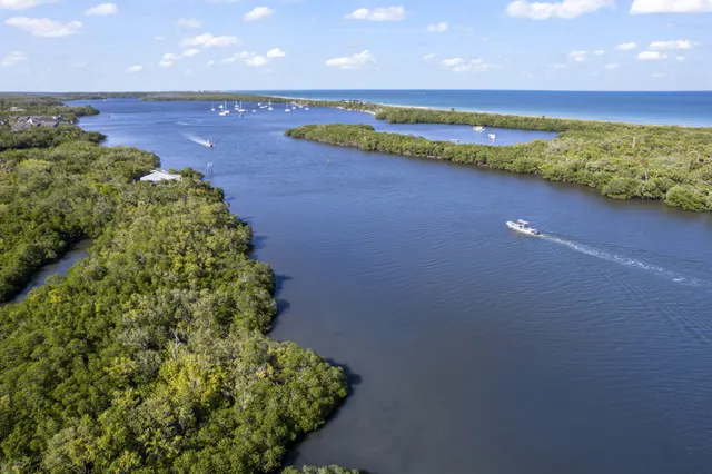 $1,090,000 | 8306 Southeast Sanctuary Drive, Hobe Sound, FL 33455