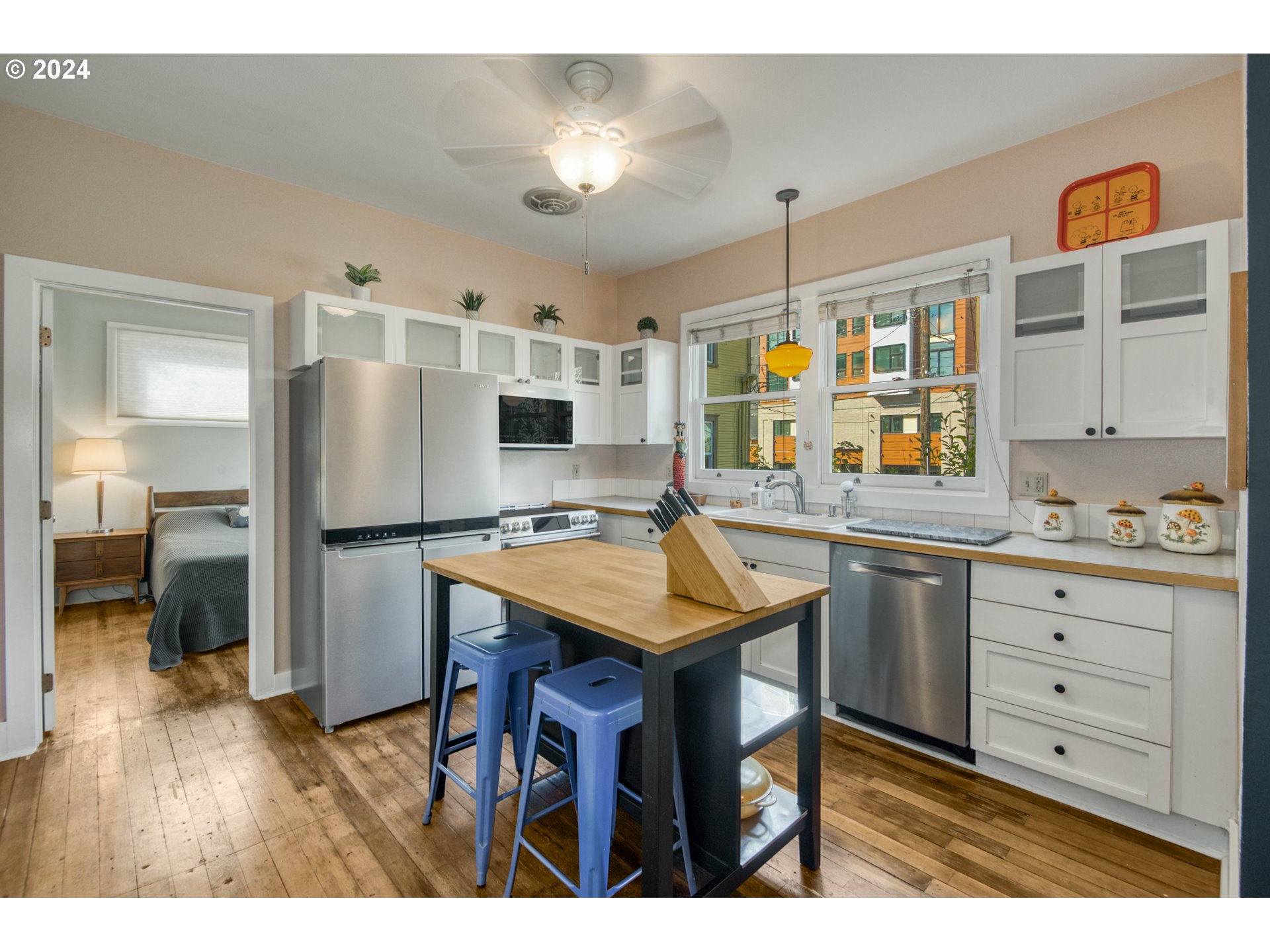 10 Northeast Fargo Street, Unit 1 Portland, OR 97212 - Photo 5 of 18