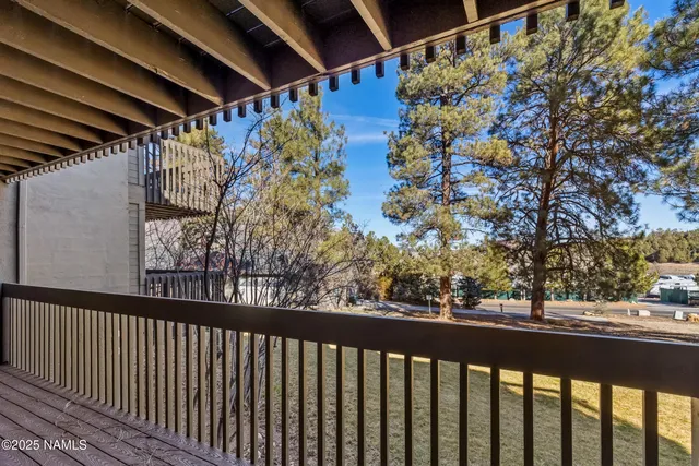 $300,000 | 2665 Valley View Drive, Unit 10121, Flagstaff, AZ 86004