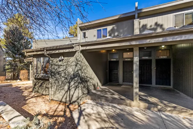 $300,000 | 2665 Valley View Drive, Unit 10121, Flagstaff, AZ 86004