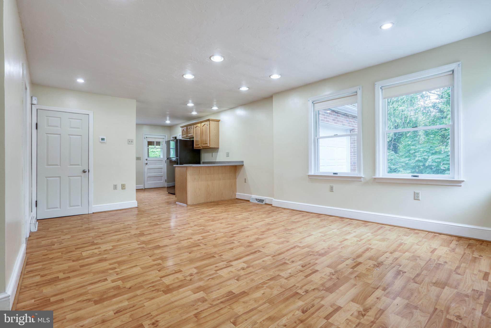 1136 Grandview Road York, PA 17403 - Photo 11 of 40 Gallery Image 11