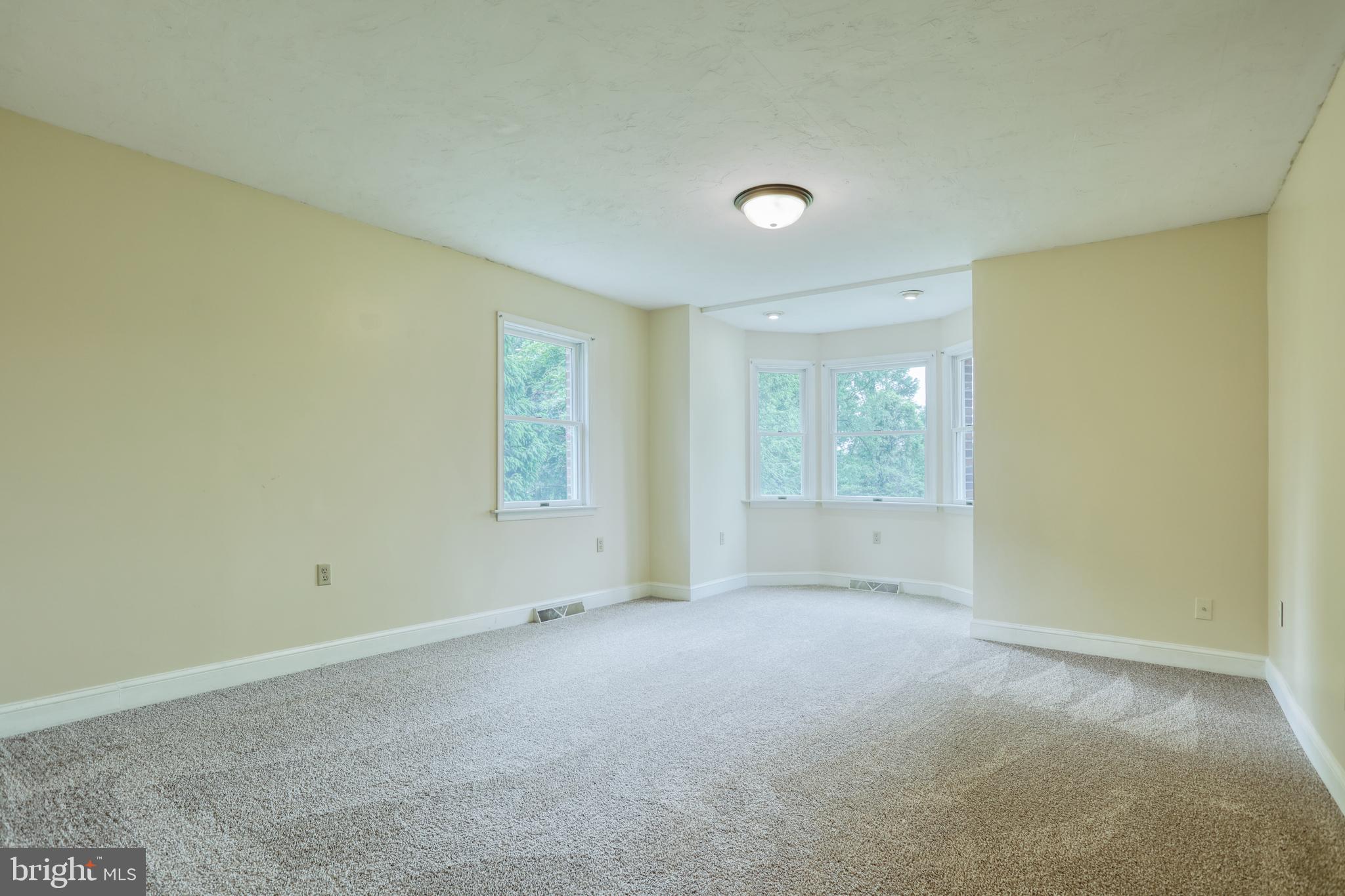 1136 Grandview Road York, PA 17403 - Photo 16 of 40 Gallery Image 16