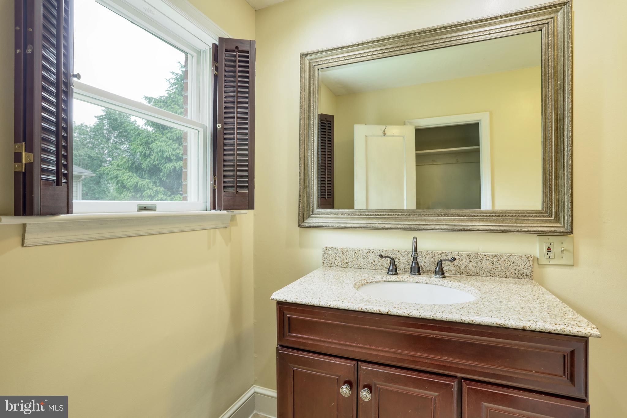 1136 Grandview Road York, PA 17403 - Photo 19 of 40 Gallery Image 19