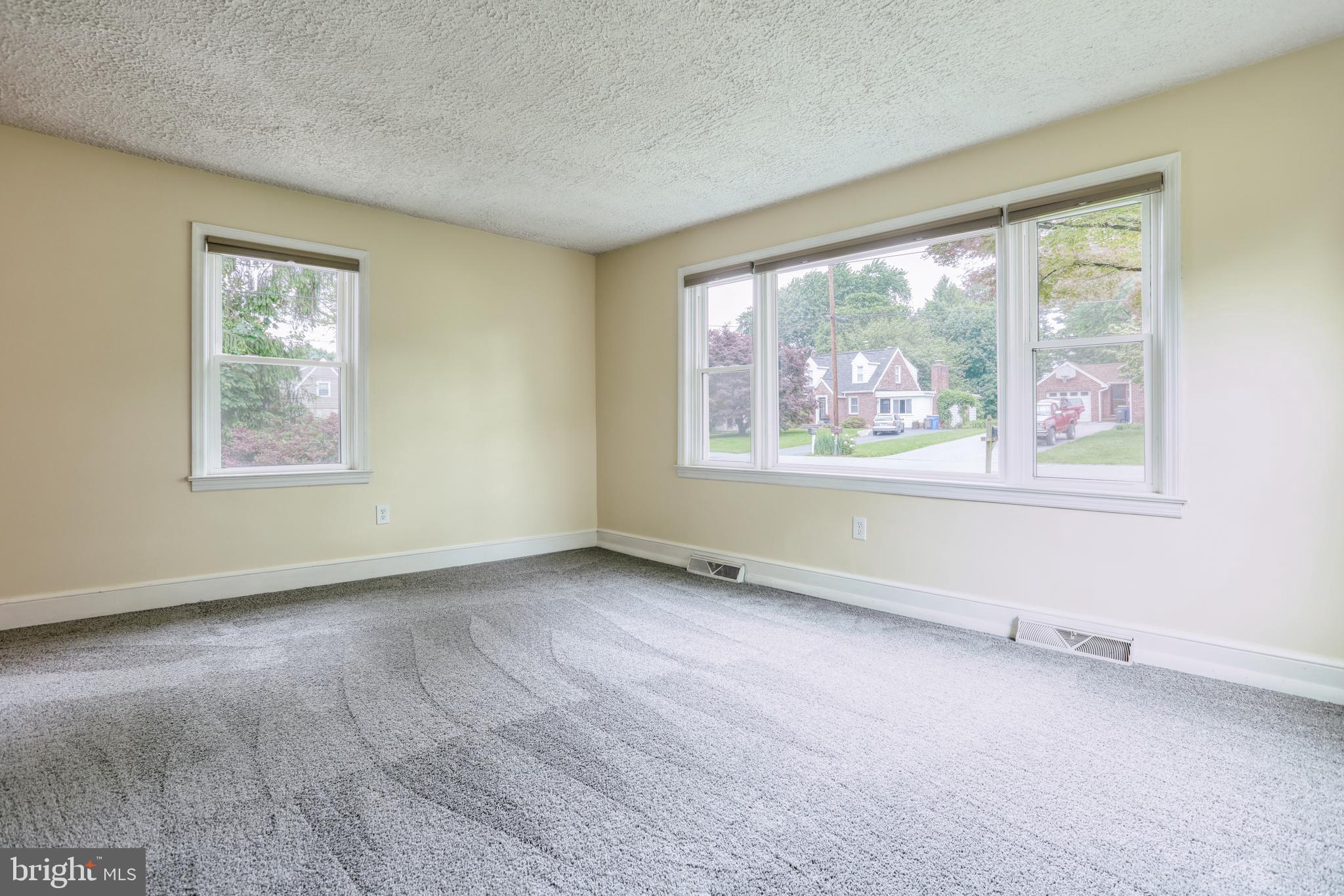 1136 Grandview Road York, PA 17403 - Photo 21 of 40 Gallery Image 21