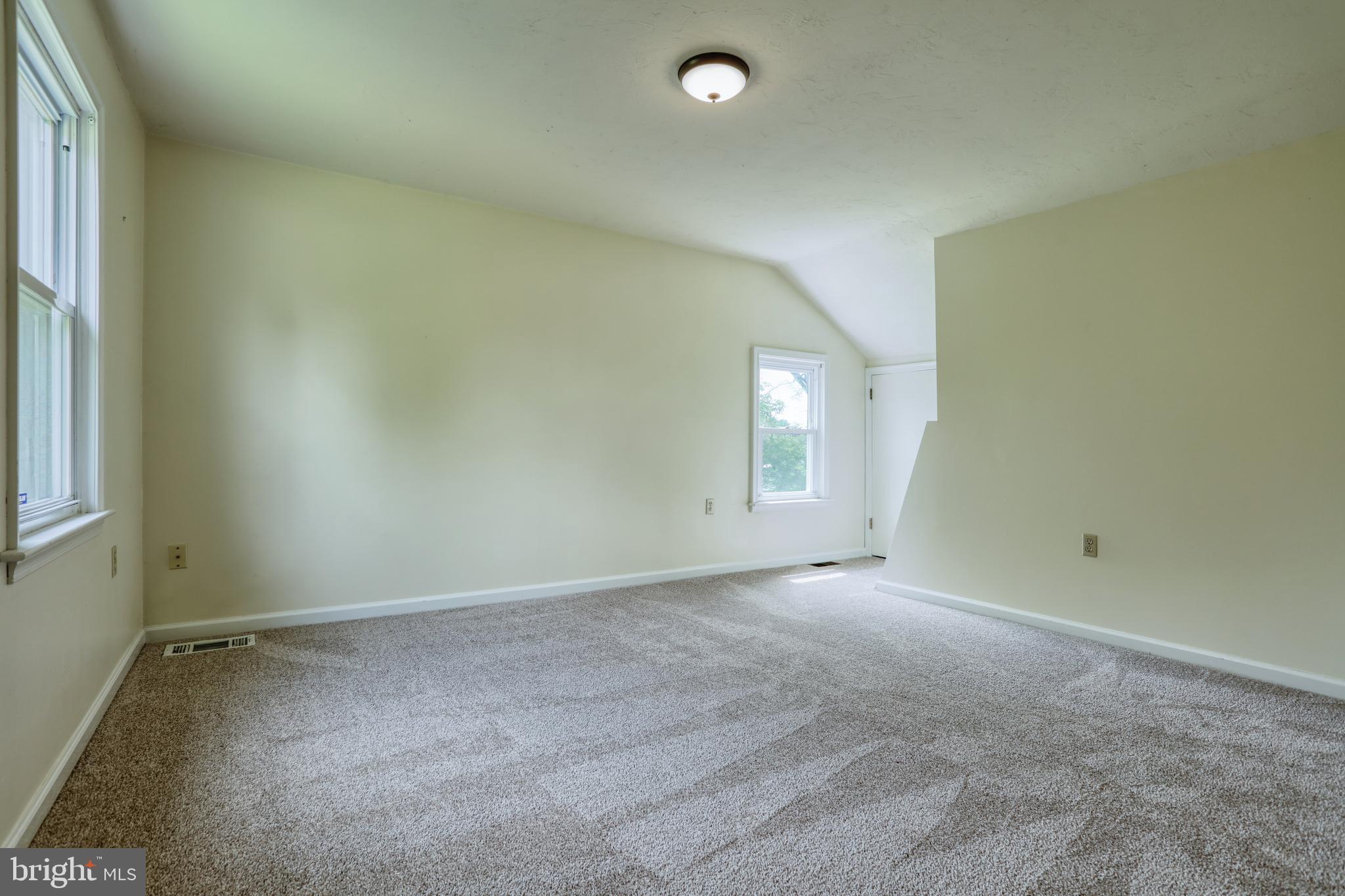 1136 Grandview Road York, PA 17403 - Photo 23 of 40 Gallery Image 23
