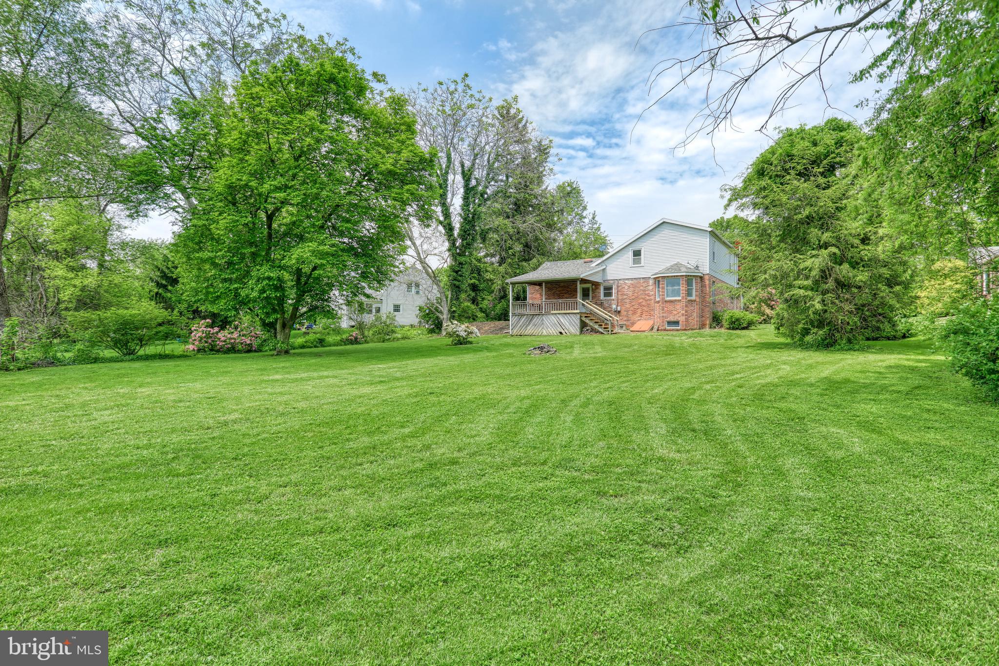 1136 Grandview Road York, PA 17403 - Photo 5 of 40 Gallery Image 5