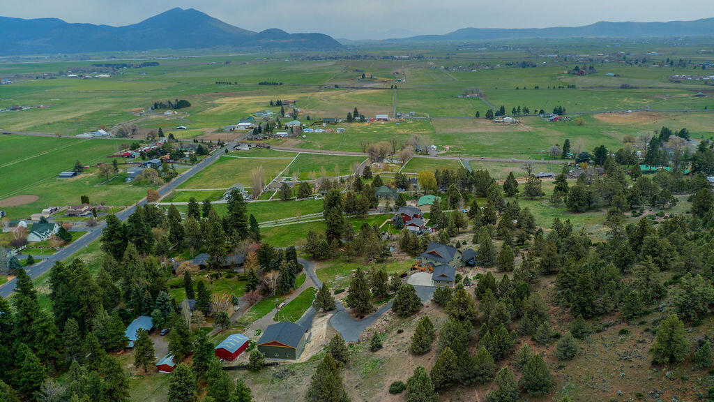 3020 Vale Road Klamath Falls, OR 97603 - Photo 8 of 49 v46