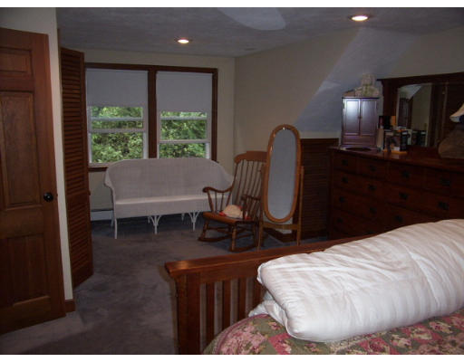 130 Edgemere Road Lynn, MA 01904 - Photo 6 of 12 Gallery Image 6