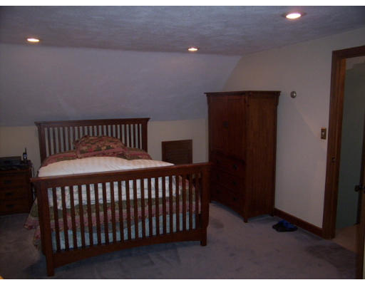 130 Edgemere Road Lynn, MA 01904 - Photo 7 of 12 Gallery Image 7