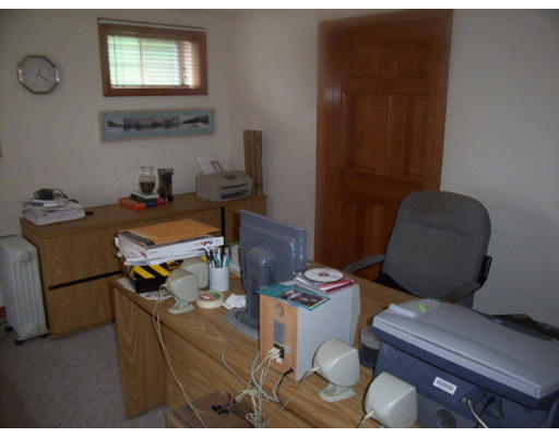 130 Edgemere Road Lynn, MA 01904 - Photo 10 of 12 Gallery Image 10