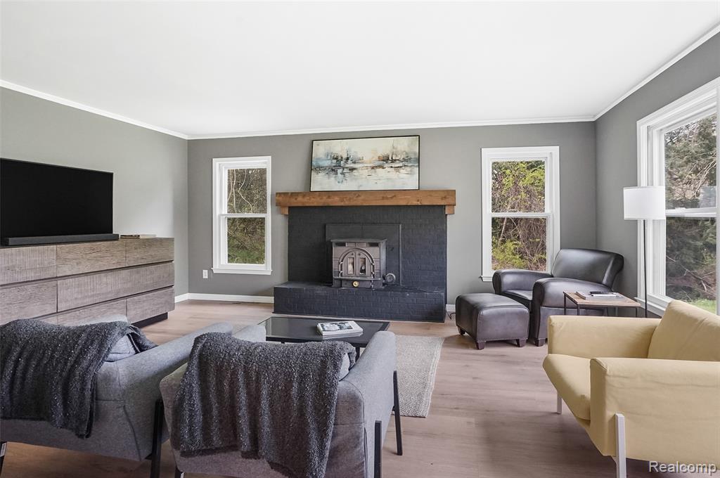 2300 Old Plank Road Milford, MI 48381 - Photo 7 of 31