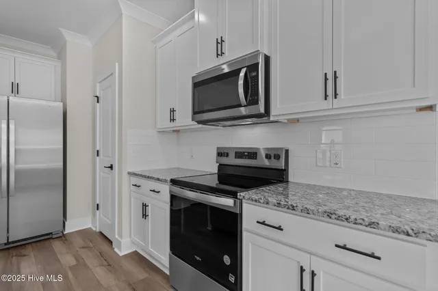 $393,900 | 69 Umbrella Palm Drive, Hampstead, NC 28443