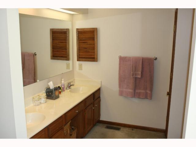 128 Ravine Road Powell, OH 43065 - Photo 11 of 18 Gallery Image 11