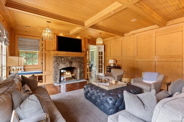 $4,888,888 | 2160 Titus Path, Muttontown, NY 11791