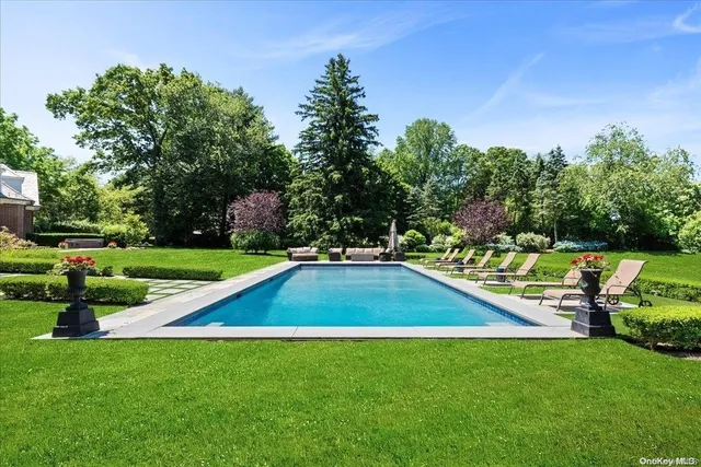 $4,888,888 | 2160 Titus Path, Muttontown, NY 11791