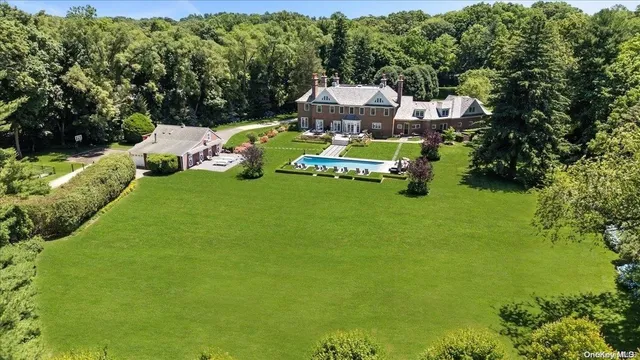 $4,888,888 | 2160 Titus Path, Muttontown, NY 11791