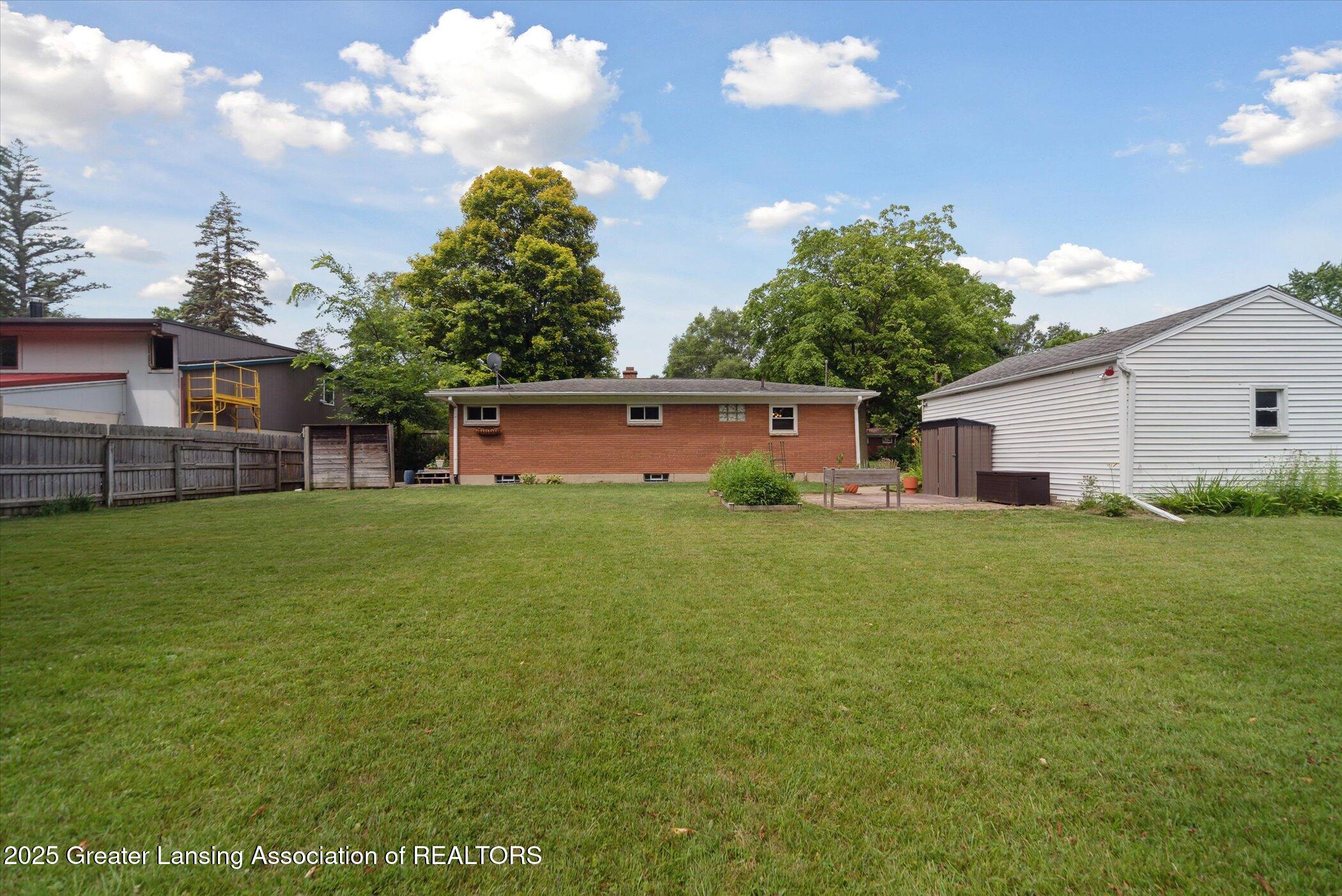 5626 Hallendale Road Haslett, MI 48840 - Photo 31 of 38 36-5626-Hallendale-Rd-Haslett-MI-48840-W