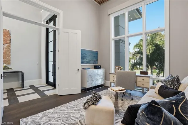 $6,750,000 | 510 Neapolitan Lane, Naples, FL 34103