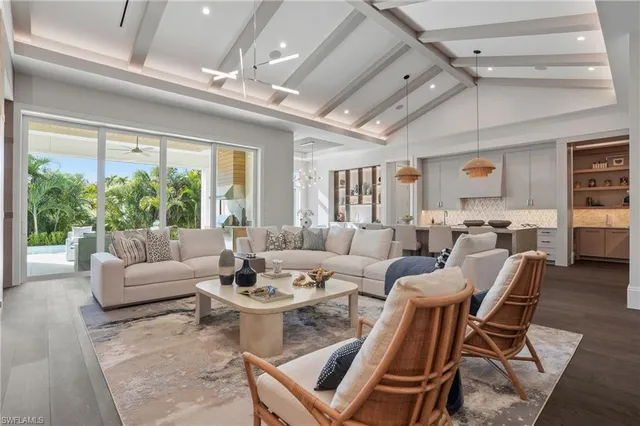 $6,750,000 | 510 Neapolitan Lane, Naples, FL 34103