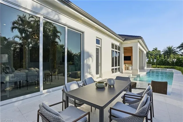 $6,750,000 | 510 Neapolitan Lane, Naples, FL 34103