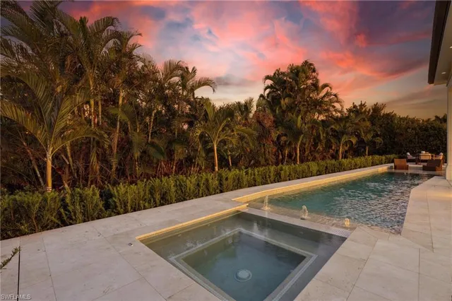 $6,750,000 | 510 Neapolitan Lane, Naples, FL 34103