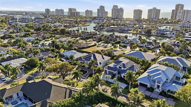 $6,750,000 | 510 Neapolitan Lane, Naples, FL 34103