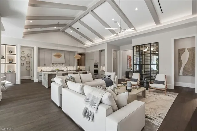 $6,750,000 | 510 Neapolitan Lane, Naples, FL 34103