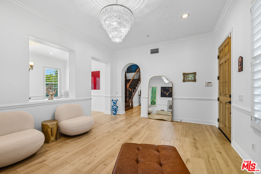 22074 Sagebrook Road Chatsworth, CA 91311 - Photo 2 of 35 a bedroom with a bed and a dresser