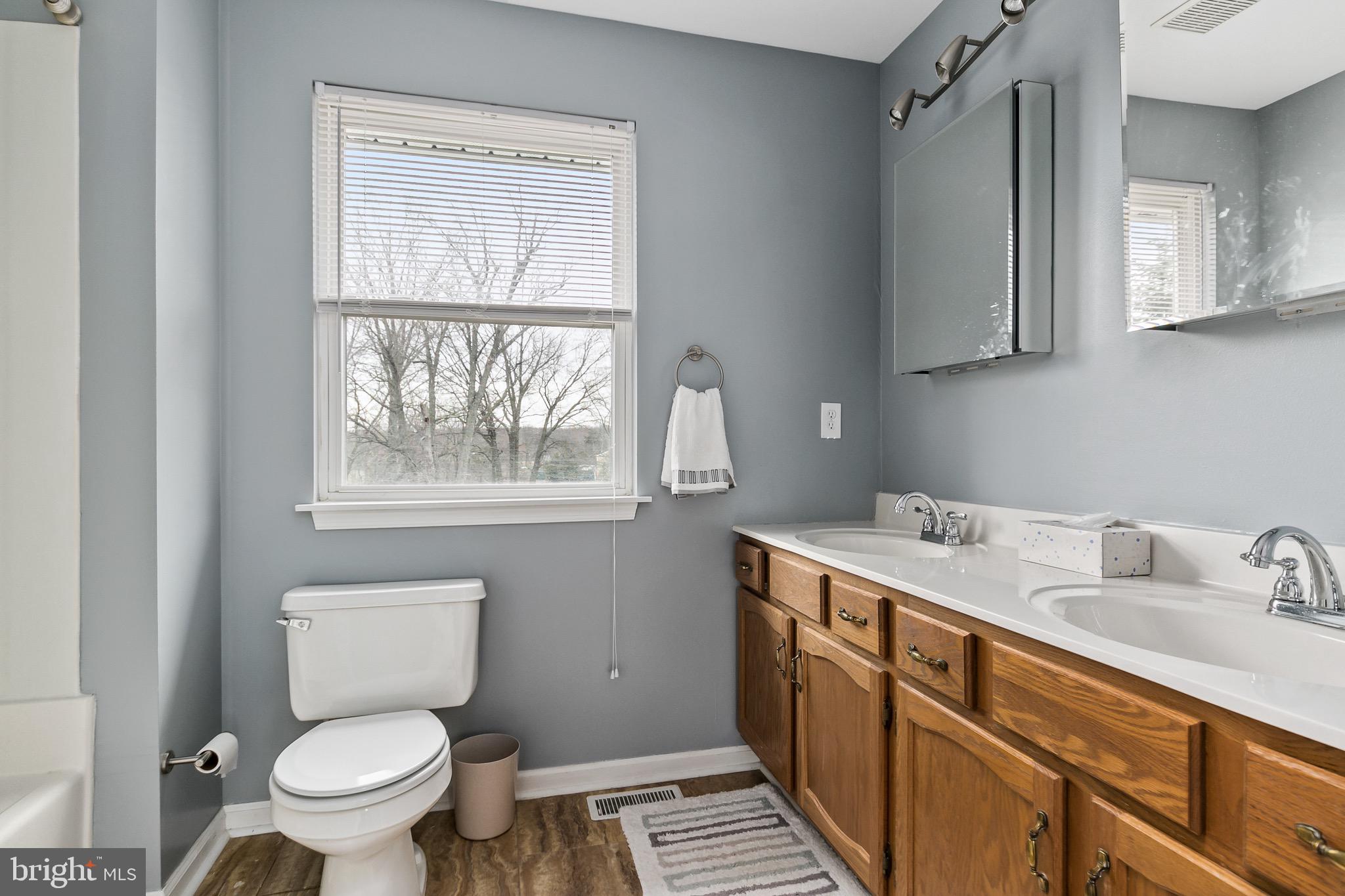 5128 Church Road Mount Laurel, NJ 08054 - Photo 22 of 25 Master Bath
