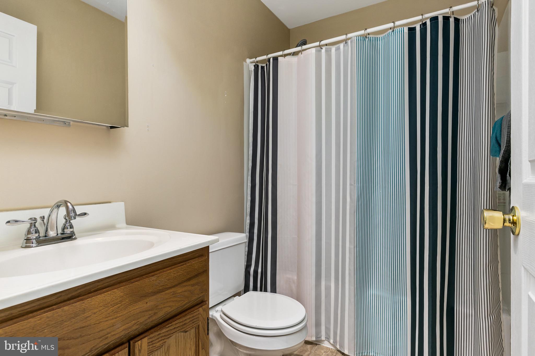 5128 Church Road Mount Laurel, NJ 08054 - Photo 23 of 25 Hall Bath