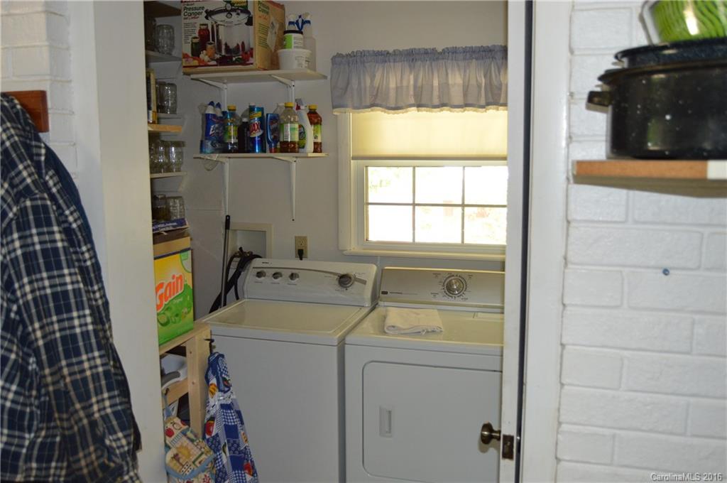 817 Chief Thomas Road Harmony, NC 28634 - Photo 11 of 24 Gallery Image 11