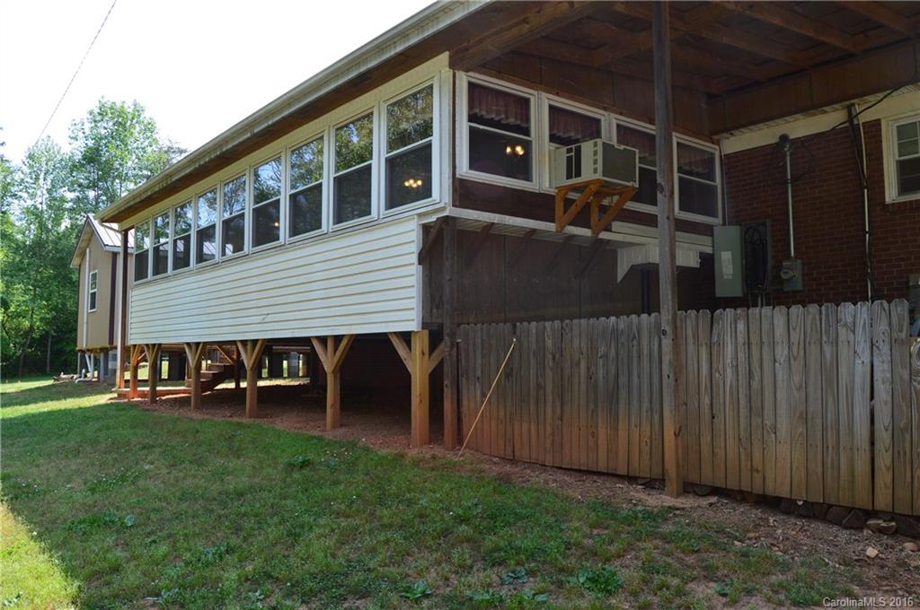 817 Chief Thomas Road Harmony, NC 28634 - Photo 12 of 24 Gallery Image 12