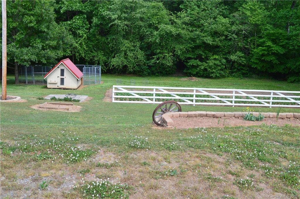 817 Chief Thomas Road Harmony, NC 28634 - Photo 23 of 24 Gallery Image 23