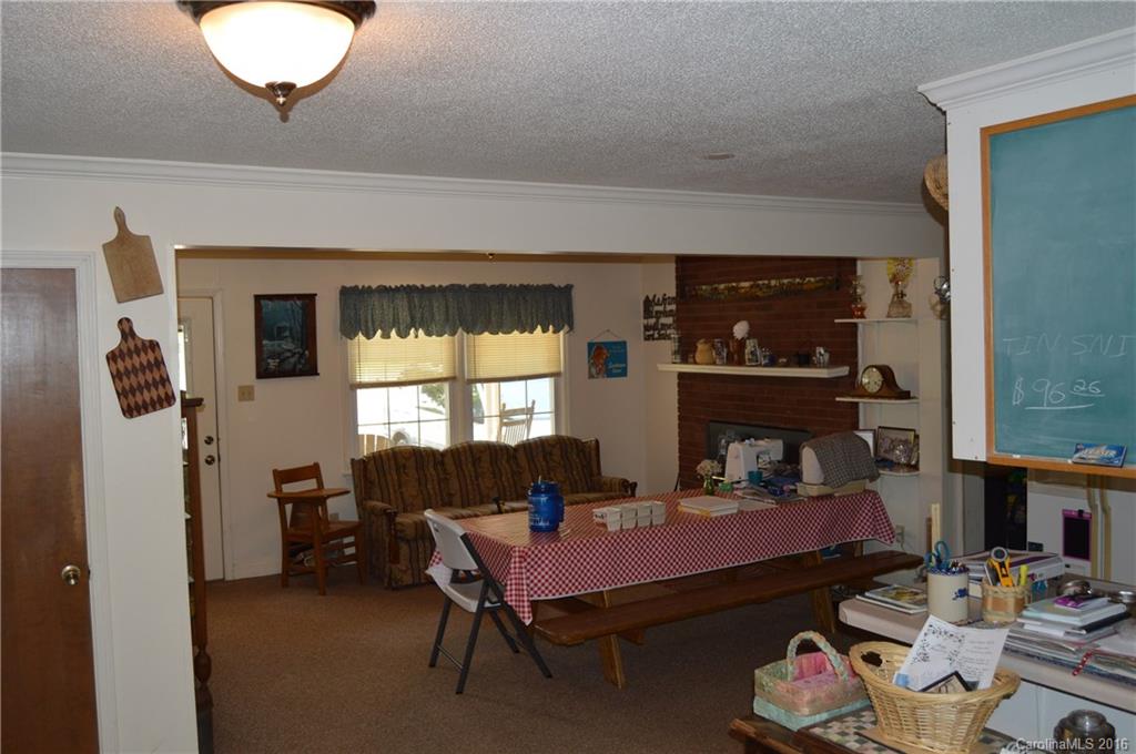 817 Chief Thomas Road Harmony, NC 28634 - Photo 6 of 24 Gallery Image 6