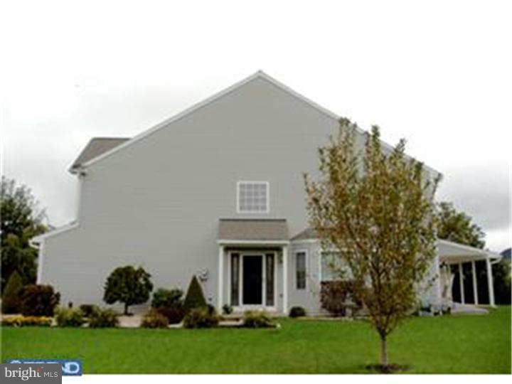 38 Michigan Drive Sinking Spring, PA 19608 - Photo 3 of 25 Gallery Image 3