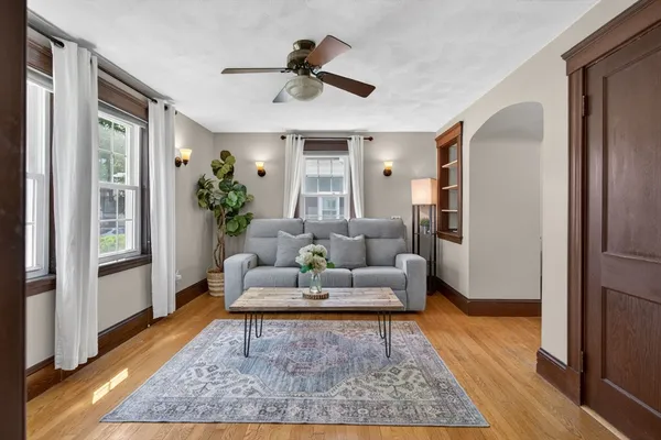 $599,900 | 25 Pleasant Street, Saugus, MA 01906