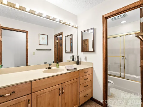 $749,000 | 3802 Timber Trail, Asheville, NC 28804