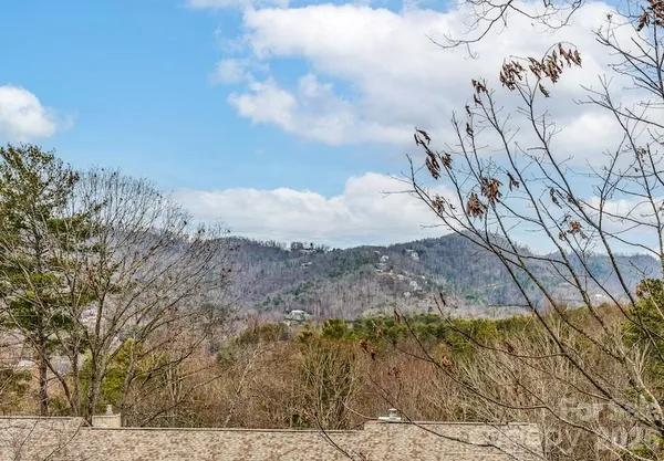 $749,000 | 3802 Timber Trail, Asheville, NC 28804