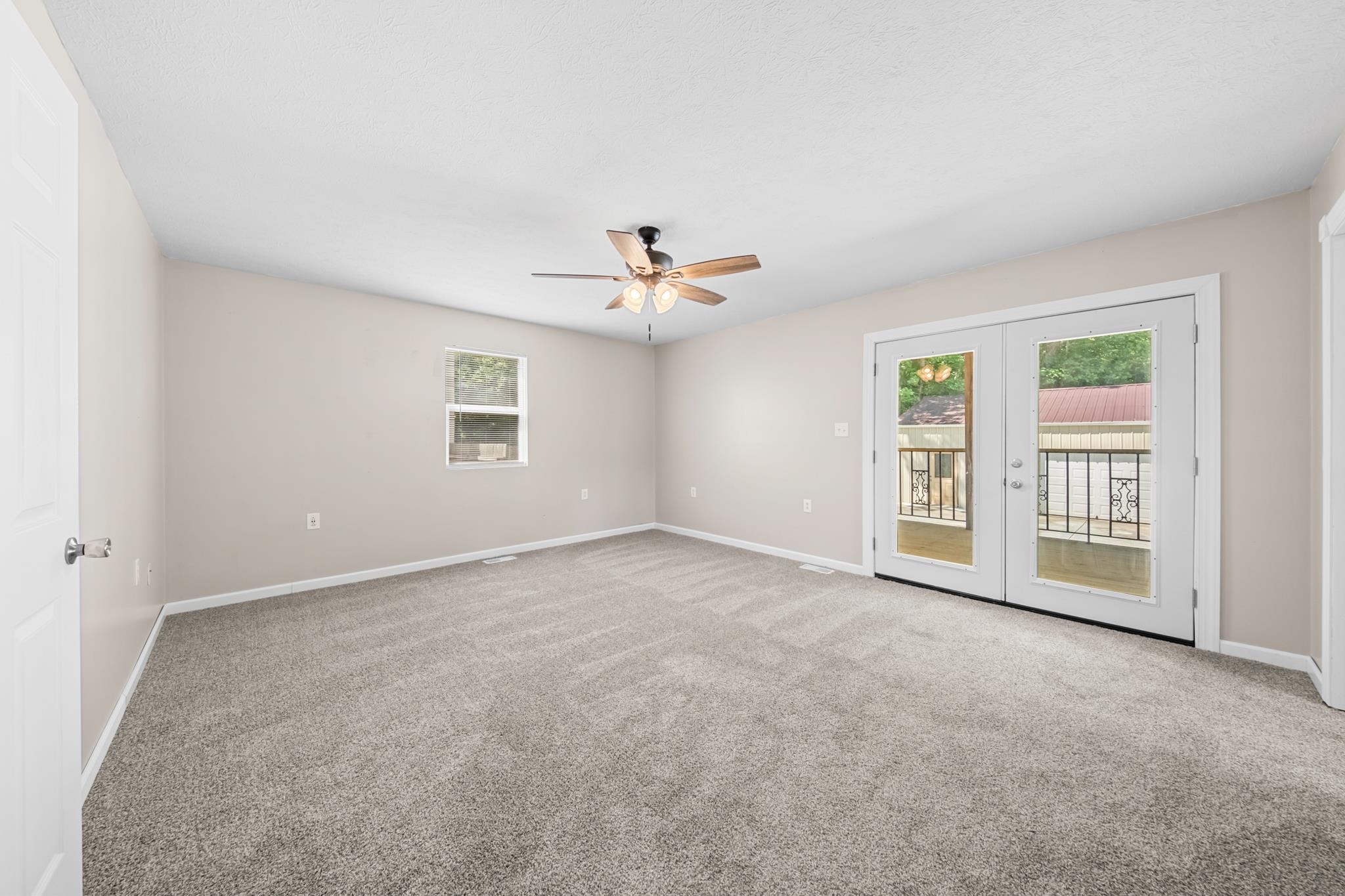 1016 Raceland Avenue Raceland, KY 41169 - Photo 12 of 38