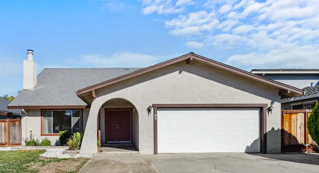 $725,000 | 60 Knight Lane, Hollister, CA 95023