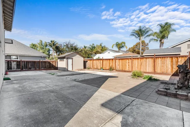 $725,000 | 60 Knight Lane, Hollister, CA 95023