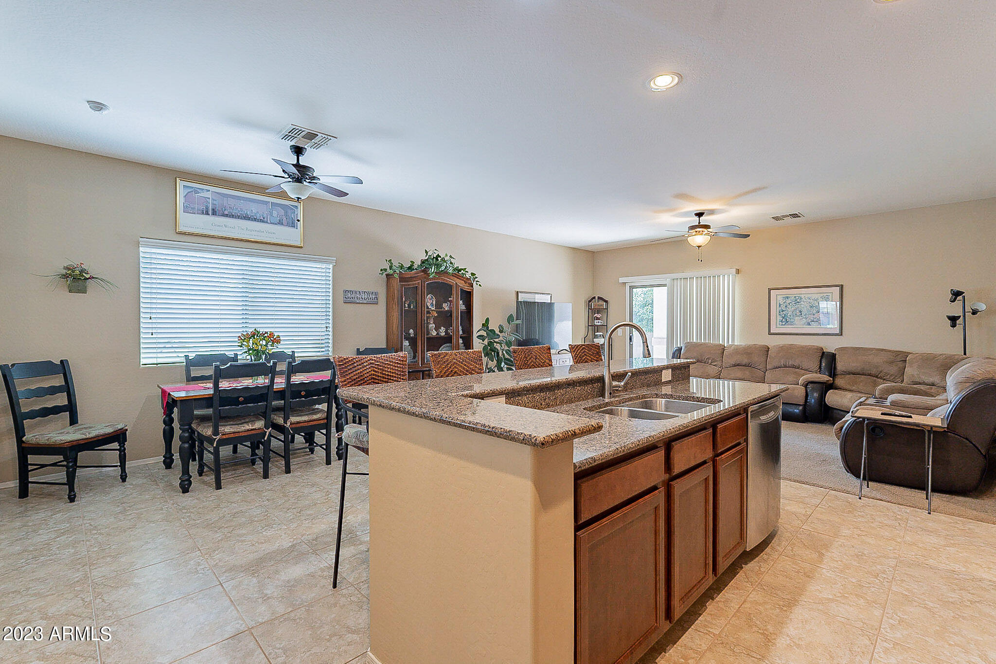 621 West Trellis Road San Tan Valley, AZ 85140 - Photo 14 of 54 Kitchen