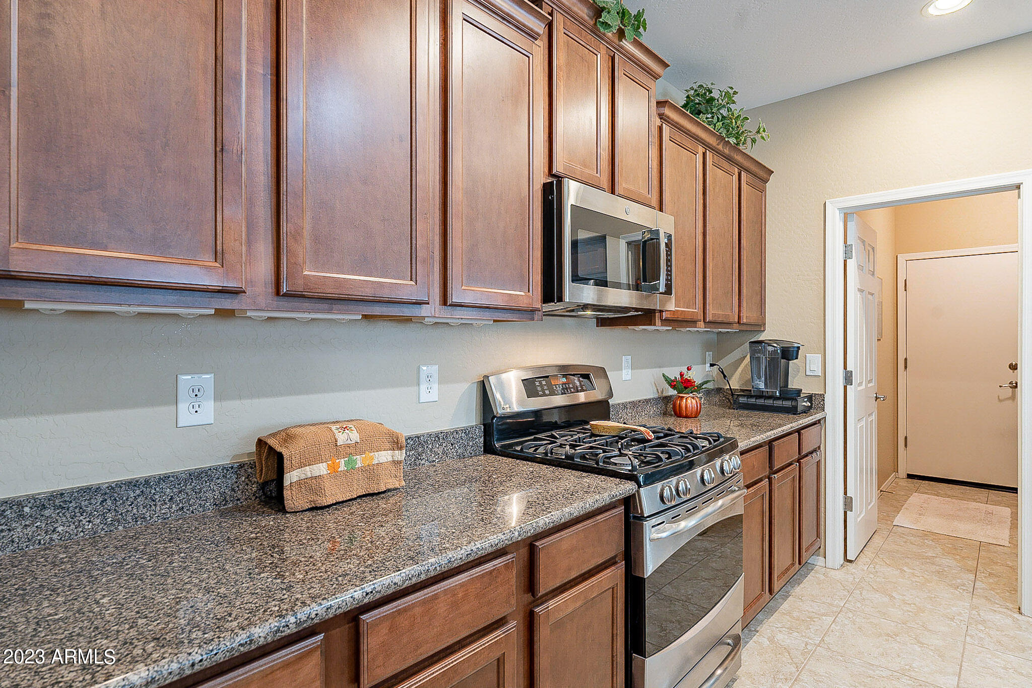 621 West Trellis Road San Tan Valley, AZ 85140 - Photo 20 of 54 Kitchen