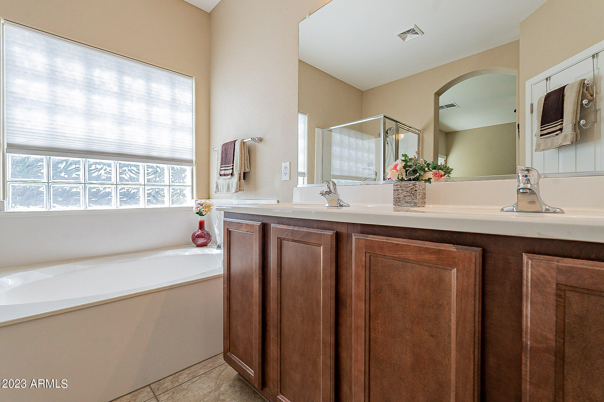 621 West Trellis Road San Tan Valley, AZ 85140 - Photo 27 of 54 Owner's Bathroom