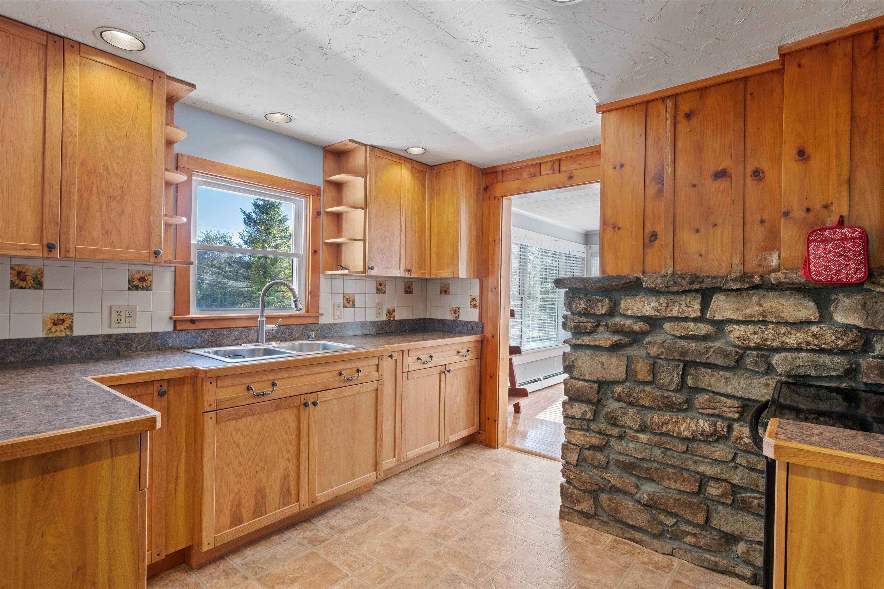 894 Cherry Valley Road Gilford, NH 03249 - Photo 17 of 32 Gallery Image 17